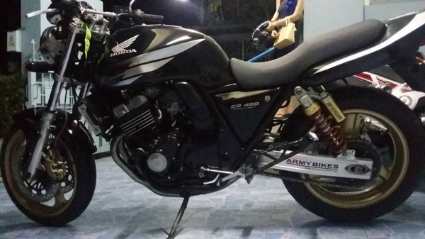 ขาย CB400 ปี97 ทะเบียนพร้อมโอน 75,000