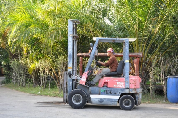 ขายFORKLIFT NISSAN FG15(1.5ตัน) เสา4.00เมตร สวยเดิมจากญี่ปุ่น ยังไม่เคยใช้ในไทย 129,000เท่านั้น!!