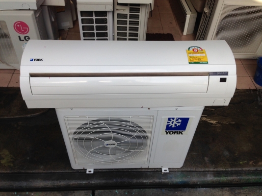 **** ขายแอร์ YORK 18000 BTU สภาพสวย ****