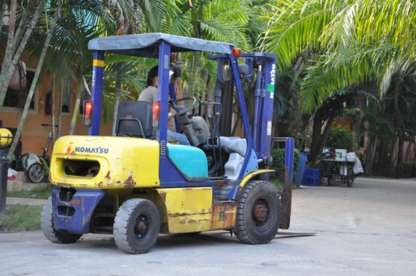 ขายFORKLIFT KOMATSU FG20-12(2ตัน) เสา3.0เมตร สวยเดิมจากญี่ปุ่น ยังไม่เคยใช้ในไทย 129,000เท่านั้น!!