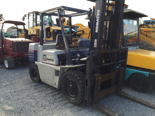 ขายด่วน !!! รถฟอร์คลิฟต์ KOMATSU FD35N-5 รถนอก สภาพสวย มีเอกสาร พร้อมใช้งาน เจ้าของขายเอง