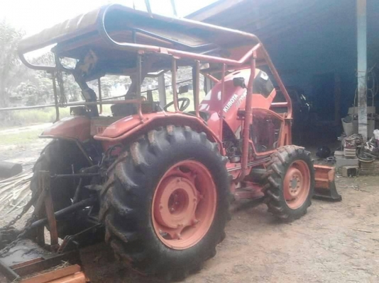 KUBOTA 6040