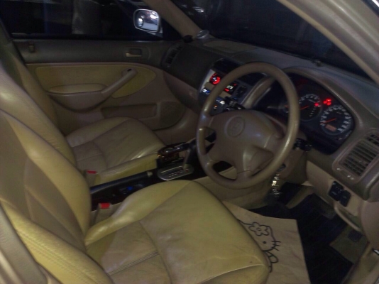 ขายด่วนHonda  civic ปี03รถบ้านมือเดียวไม่มีชนรถเดิมๆราคาแบ่งกันขับ