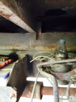 ขายรถบรรทุก 10 ล้อรั้วไม้ MITSUBISHI FN215K 160 แรงม้า ราคา 290000