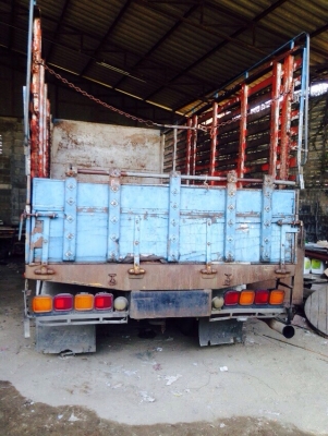 ขายรถบรรทุก 10 ล้อรั้วไม้ MITSUBISHI FN215K 160 แรงม้า ราคา 290000