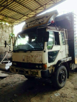 ขายรถบรรทุก 10 ล้อรั้วไม้ MITSUBISHI FN215K 160 แรงม้า ราคา 290000