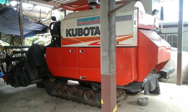 **530,000 บ.ต่อรอง/// รถเกี่ยวนวดข้าว KUBOTA พร้อมเทนเลอร์ **ขาย รถเกี่ยวนวดข้าว KUBOTA รุ่นรองกระสอบ พร้อมเทนเลอร์ขนย้าย สภาพสวยๆ KUBOTA DC70 รุ่นรองกระสอบ 70แรง ปี56 เครื่องเดิม เกียร์เดิม ใช้งานนน้อย 672.0ชั่วโมง เครื่องยนต์ดีเซล 4สูบ70แรงม้า เครื่องแน