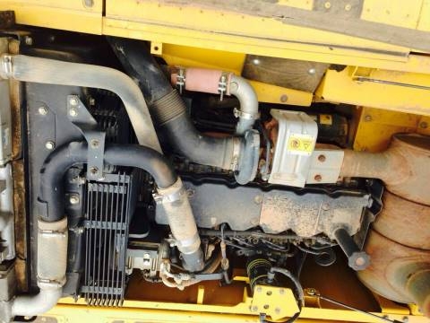 ขายรถแบคโฮ KOMATSU pc 200-8 ชั่วโมงทำงาน 9,xxx ชม.รถสวยพร้อมใช้เอกสารพรัอมราคา1,750,000