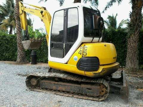 ขายแบคโฮ KOMATSU pc45-7แบบมีเก๋งราคา480,000 ขายแบคโฮ KOMATSU pc45-7แบบมีเก๋งราคา480,000