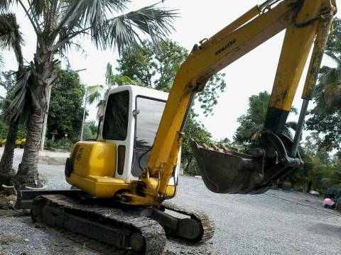 ขายแบคโฮ KOMATSU pc45-7แบบมีเก๋งราคา480,000