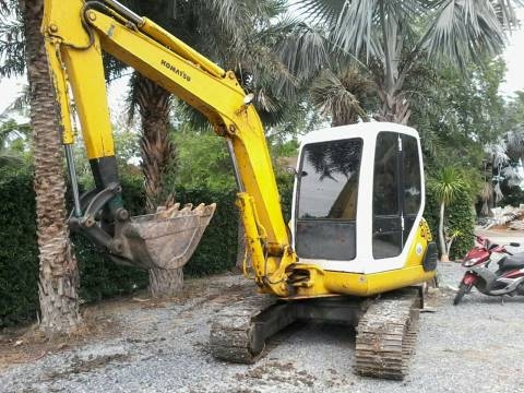 ขายแบคโฮ KOMATSU pc45-7แบบมีเก๋งราคา480,000 ขายแบคโฮ KOMATSU pc45-7แบบมีเก๋งราคา480,000