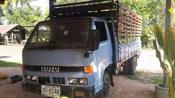 ขาย6ล้ออีซูซุ NKR110 เกียร์ยาว เครื่องดี แชชซีต้องเก็บงาน เอกสารเล่มทะเบียนพร้อมโอน คอกไม้