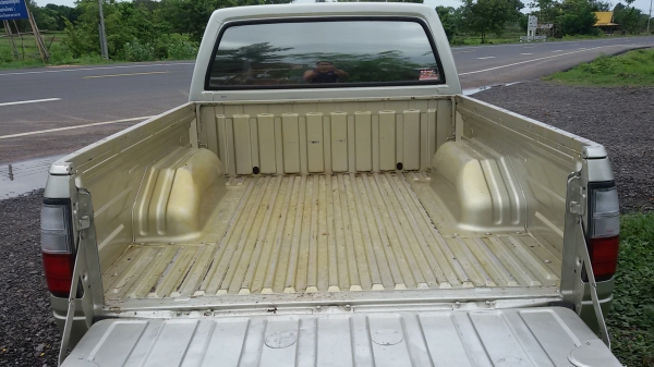 ด่วน ดาวน์เพียง35000บาท ISUZU DARGON EYE เครื่อง2500cc  เครื่องดีแน่นๆ  ไม่ไอ ไม่พ่น ช่วงล่างดี แคชซีสวย เกียร์ เฟืองท้ายดี ไม่หลุด ไม่หอน เข้าง่าย ขับดีรถพร้อมใช้ (สด ผ่อนว่ามาครับ)