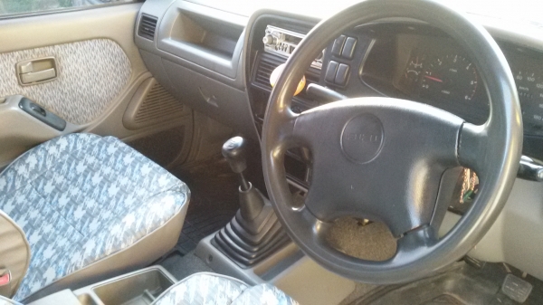 ด่วน ดาวน์เพียง35000บาท ISUZU DARGON EYE เครื่อง2500cc  เครื่องดีแน่นๆ  ไม่ไอ ไม่พ่น ช่วงล่างดี แคชซีสวย เกียร์ เฟืองท้ายดี ไม่หลุด ไม่หอน เข้าง่าย ขับดีรถพร้อมใช้ (สด ผ่อนว่ามาครับ)