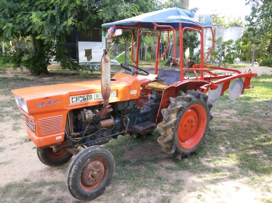 รถไถนา 20 แรง