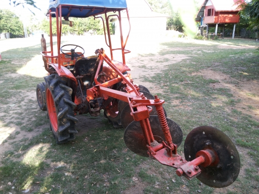 รถไถนา 20 แรง