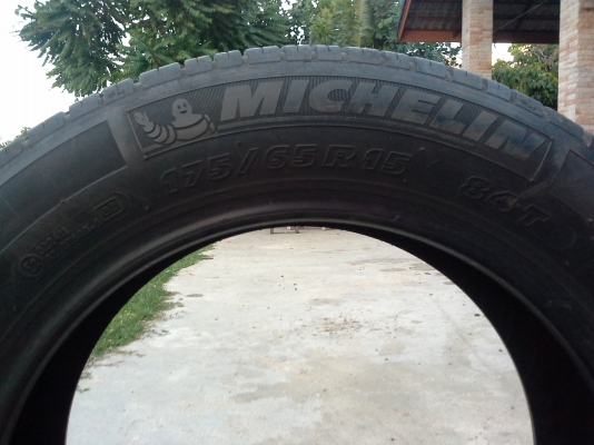 ขายยางMICHELIN 175/65R15ยางปี2013สวยๆใช้งานน้อยสภาพดีมาก90\%ดอกลึกๆใช้ได้อีกนาน ยางรถของ ผจก.แบงค์คร้าบ ใช้อีกยาวๆ เบิก0เส้นละ2800-ขายทั้งชุด3500-ประหยัดตังค์ในกระเป๋าไปเยอะ ด่วนๆสนใจดูของที่ อ.ลำปลายมาศ จ.บุรีรัมย์ หรือจัดส่งรับของได้ที่บางกะปิ ทักมาเลยคร