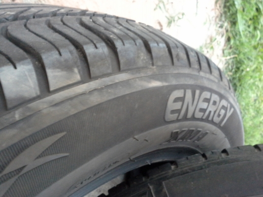 ขายยางMICHELIN 175/65R15ยางปี2013สวยๆใช้งานน้อยสภาพดีมาก90\%ดอกลึกๆใช้ได้อีกนาน ยางรถของ ผจก.แบงค์คร้าบ ใช้อีกยาวๆ เบิก0เส้นละ2800-ขายทั้งชุด3500-ประหยัดตังค์ในกระเป๋าไปเยอะ ด่วนๆสนใจดูของที่ อ.ลำปลายมาศ จ.บุรีรัมย์ หรือจัดส่งรับของได้ที่บางกะปิ ทักมาเลยคร