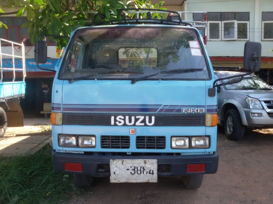 มาใหม่ๆ ขาย 6 ล้อ ISUZU NKR 110 แรงม้า (ลูกค้าขอนแก่นคุณประวิทย์ บุบผาจันทร์ นำเงินสดมาจ่ายรับรถกลับบ้านแล้ว)(รถห้างแท้ เกียร์สั้น ยกหัวได้ กระบะยาว4.30 มาตราฐาน(ดาวน์ 108000บาท) เครื่องแน่นจัด แห้งๆ แรงดีสุดๆ(4BE1ฝาดำ) แซสซีเยี่ยม ขับขี่ง่ายเหมือนกระบะ ร มาใหม่ๆ ขาย 6 ล้อ ISUZU NKR 110 แรงม้า (ลูกค้าขอนแก่นคุณประวิทย์ บุบผาจันทร์ นำเงินสดมาจ่ายรับรถกลับบ้านแล้ว)(รถห้างแท้ เกียร์สั้น ยกหัวได้ กระบะยาว4.30 มาตราฐาน(ดาวน์ 108000บาท) เครื่องแน่นจัด แห้งๆ แรงดีสุดๆ(4BE1ฝาดำ) แซสซีเยี่ยม ขับขี่ง่ายเหมือนกระบะ ร