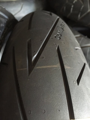 ยางใหม่ Continantal 120/60/17 - 190/50/17 สวยถูกและนิ่ม ยางใหม่ Continantal 120/60/17 - 190/50/17 สวยถูกและนิ่ม