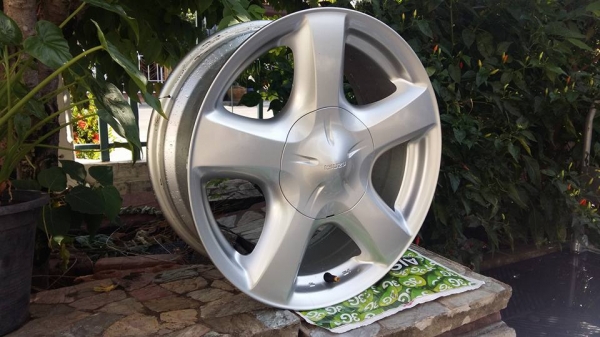 ขายล้อแม็กป้ายแดง dmax 17" สนใจติดต่อเล็กคลองสามครับ 081-3747940 ขายล้อแม็กป้ายแดง dmax 17" สนใจติดต่อเล็กคลองสามครับ 081-3747940