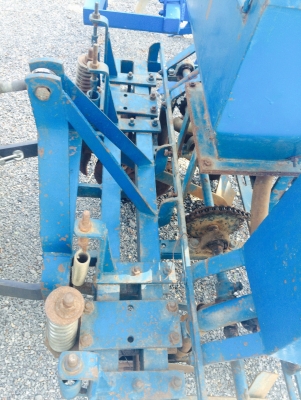 ขายเครื่องหยอดข้าวโพดทานตะวันแบบจานกลิ้งพร้อมใช้