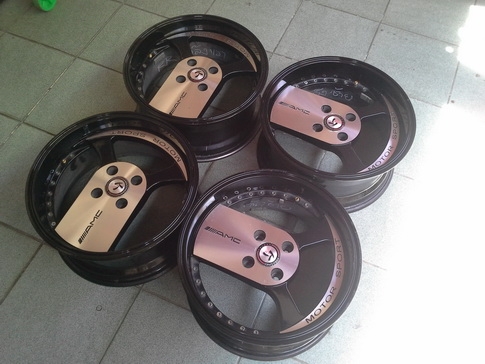 Max 4รู100 ขอบ15กว้าง7 ออฟ15 สวยๆ 1ชุด