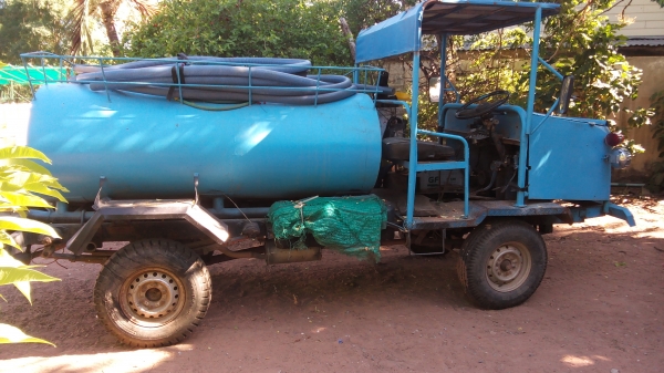 รถบรรทุกน้ำ