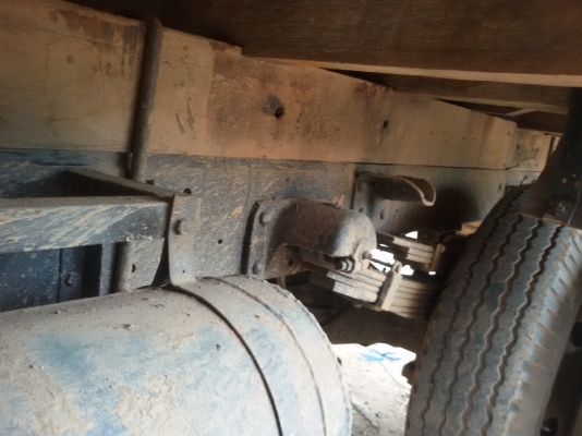 ขาย 6 ล้อ ISUZU KT 26  100แรง (4BC2ฝาดำ) รถห้างแท้(ลูกค้าขอนแก่นมาวางเงินจองแล้ว)(ดาวน์108000 บาท)เครื่องแห้ง แน่นแรงดีสุดๆ แซสซีสวยๆไม่ผุไม่ดาม พวงมาลัยพาวเวอร์ เกียร์สั้น ดั้มหัวได้ ยางใหม่ๆ6 เส้น รถวิ่งดีขับดี พร้อมลุยงานทำเงิน เอกสารเล่มทะเบียนพร้อมโอ