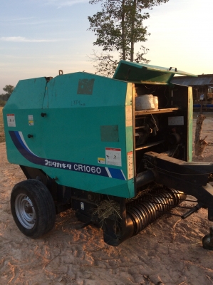 เครื่องอัดฟาง แบบก้อนกลม