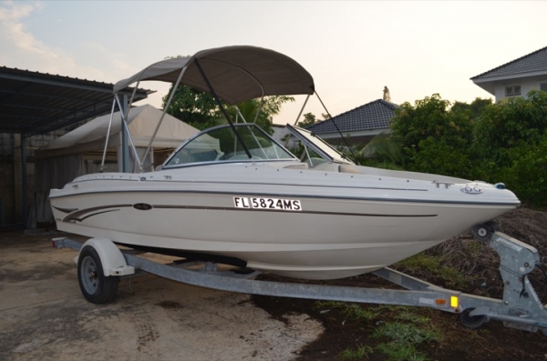 ขายเรือ Sea Ray 176 พร้อม trailer จากอเมริกา ราคา 420,000 บาท ขนาด 17.6 ฟุต ขนาดกำลังดี คล่องตัว ใช้งานง่าย สามารถจอดในที่จอดรถตามบ้านได้