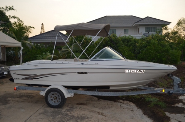 ขายเรือ Sea Ray 176 พร้อม trailer จากอเมริกา ราคา 420,000 บาท ขนาด 17.6 ฟุต ขนาดกำลังดี คล่องตัว ใช้งานง่าย สามารถจอดในที่จอดรถตามบ้านได้