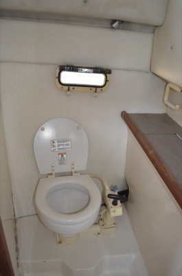 เรือ Bayliner 2355 Ciera ราคาพิเศษ 880,000 ยาแก้เครียดชั้นดี พักผ่อนวันว่างอย่างมีอิสระเสรีบนเรือส่วนตัว เพรียบพร้อมด้วยอุปกรณ์อำนวยความสะดวก