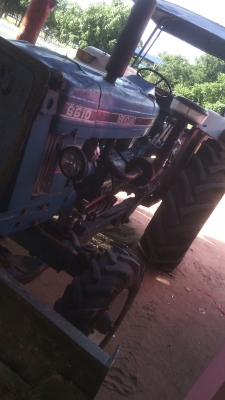 ขายรถไถฟอร์ดเสื้อลาย6600รถสวยพร้อมใช้พร้อมโอน370000