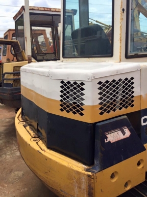 PC40-6 เก่านอกไม่เคยใช้งานในไทย ราคา 400,000 บาท PC40-6 เก่านอกไม่เคยใช้งานในไทย ราคา 400,000 บาท