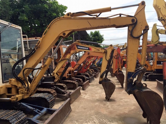 PC40-6 เก่านอกไม่เคยใช้งานในไทย ราคา 400,000 บาท PC40-6 เก่านอกไม่เคยใช้งานในไทย ราคา 400,000 บาท