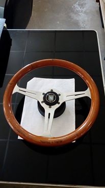 ... พวงมาลัยไม้แต่ง จากญี่ปุ่น สวยๆ ...