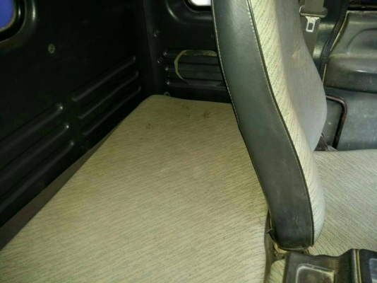 ขายรถบรรทุก 10 ล้อดัมพ์ ISUZU DECA 270 แรงม้าปี 2540 ราคา 1150000