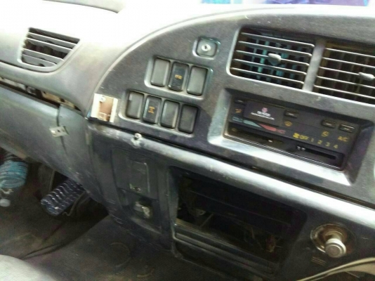 ขายรถบรรทุก 10 ล้อดัมพ์ ISUZU DECA 270 แรงม้าปี 2540 ราคา 1150000