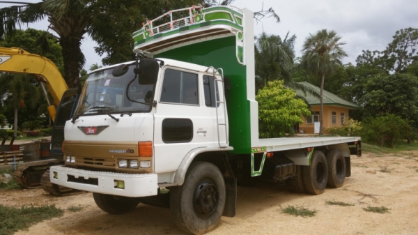 HINO F17 พื้นเรียบ
