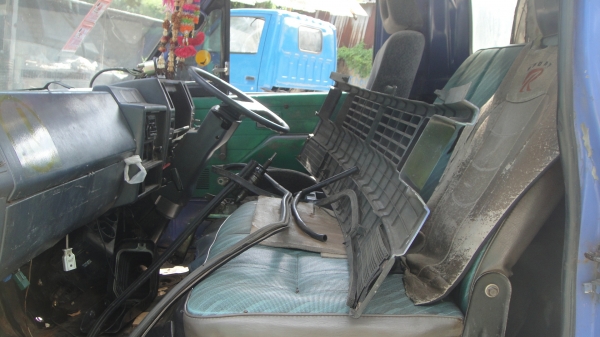 หัวรถ NPR 115 สภาพสวย ขาหน้า ขาหลัง ของครบ ราคาถูก