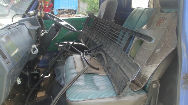 หัวรถ NPR 115 สภาพสวย ขาหน้า ขาหลัง ของครบ ราคาถูก