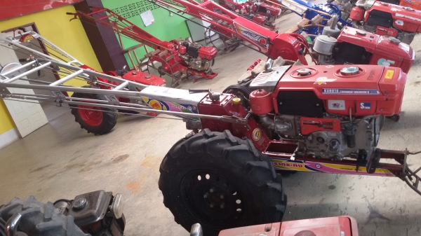 ขายเครื่องอีที110ตัวนุนราคา23000บาท โครงกระทิงแดงเคเอ็ส72ราคา17000บาทจะชื้แต่เครื่องก็ได้จะชื้อแต่โครงก็ได้ครับสนใจโทร 0813655997อำพร พาเจริญ อยู่วังบัว อคลองขลุง จ กำแพงเพชร