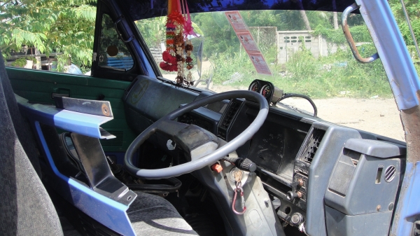 หัวรถ NPR 115 สภาพสวย ขาหน้า ขาหลัง ของครบ ราคาถูก