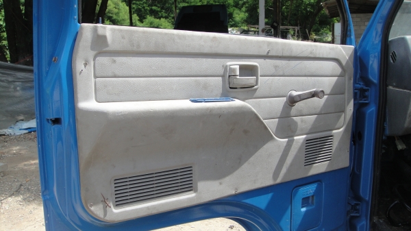 หัวรถ NKR สีใหม่ สภาพสวย ขาหน้า ขาหลัง ของครบ ราคาถูก หัวรถ NKR สีใหม่ สภาพสวย ขาหน้า ขาหลัง ของครบ ราคาถูก