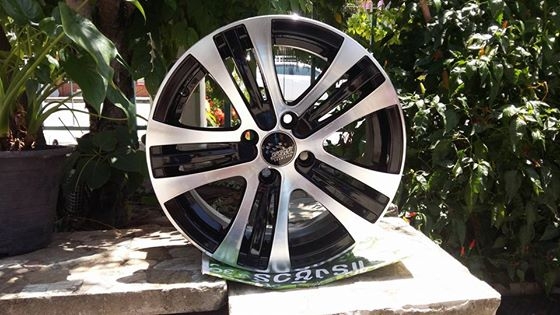 ล้อแม็กมือ2 ssw 15"&times;6" et35 4 รู 100 สีดำหน้าเงา ไม่คด ไม่ดุ้ง ไม่มีซ่อมครับ ขายทั้งชุด 6,900 บาทครับ สนใจติดต่อเล็กคลองสามครับ 081-3747940