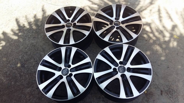 ล้อแม็กมือ2 ssw 15"×6" et35 4 รู 100 สีดำหน้าเงา ไม่คด ไม่ดุ้ง ไม่มีซ่อมครับ ขายทั้งชุด 6,900 บาทครับ สนใจติดต่อเล็กคลองสามครับ 081-3747940 ล้อแม็กมือ2 ssw 15"×6" et35 4 รู 100 สีดำหน้าเงา ไม่คด ไม่ดุ้ง ไม่มีซ่อมครับ ขายทั้งชุด 6,900 บาทครับ สนใจติดต่อเล็กคลองสามครับ 081-3747940