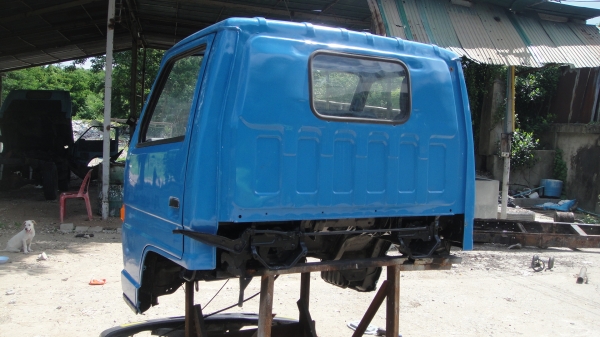 หัวรถ NKR สีใหม่ สภาพสวย ขาหน้า ขาหลัง ของครบ ราคาถูก