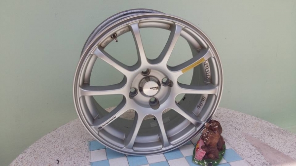 ขายล้อแม็กมือ2 advan rs 15"&times;6.5" et38 4 รู 100 สีเดิม สีเงินด้าน ไม่คด ไม่ดุ้งครับ ขายทั้งชุด 6,900บาทครับ สนใจติดต่อเล็กครับ 081-3747940