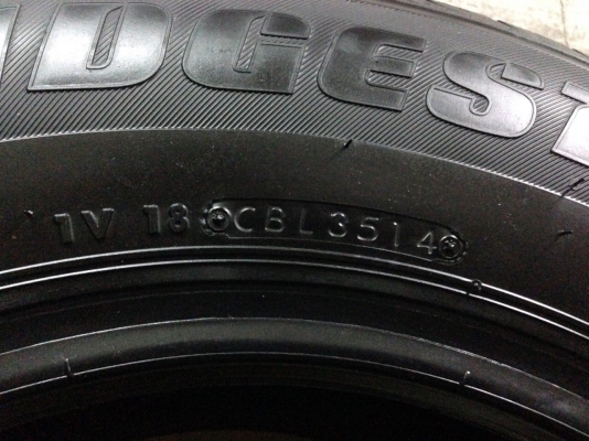 ขาย ยาง 215 70 15 ปลายปี14 BRIDGESTONE DURAVIS R611